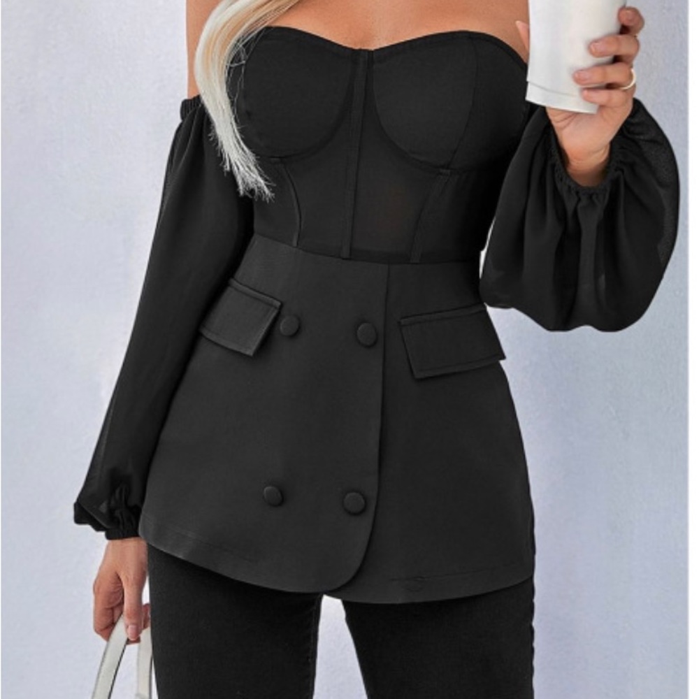 Black crop blazer